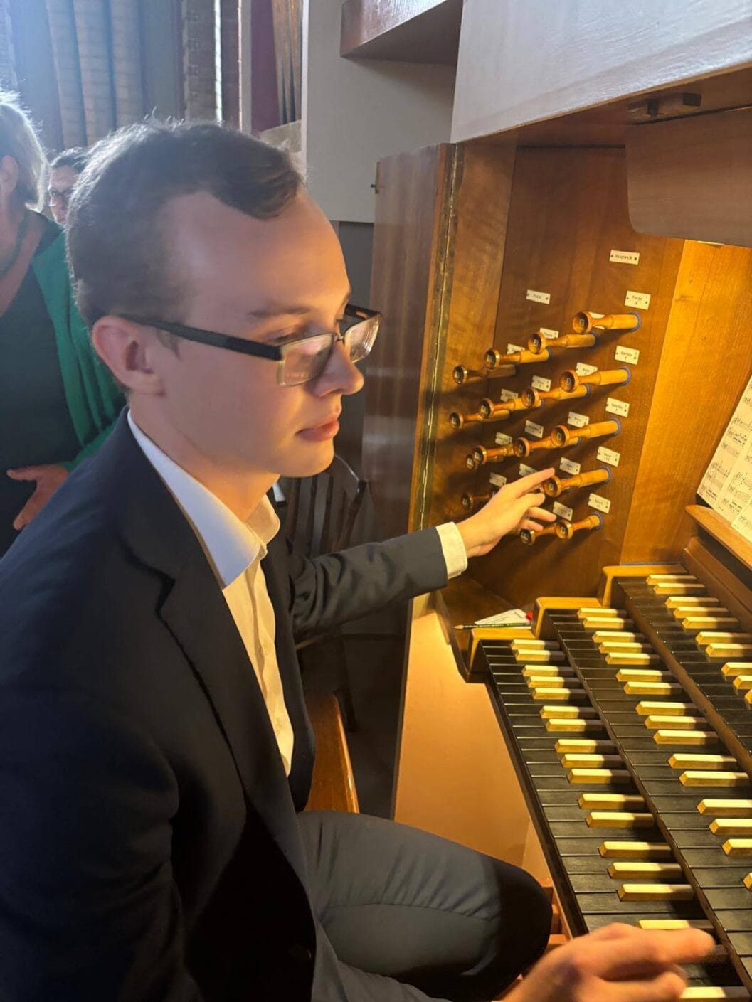 Piotr Kampa - przy organach